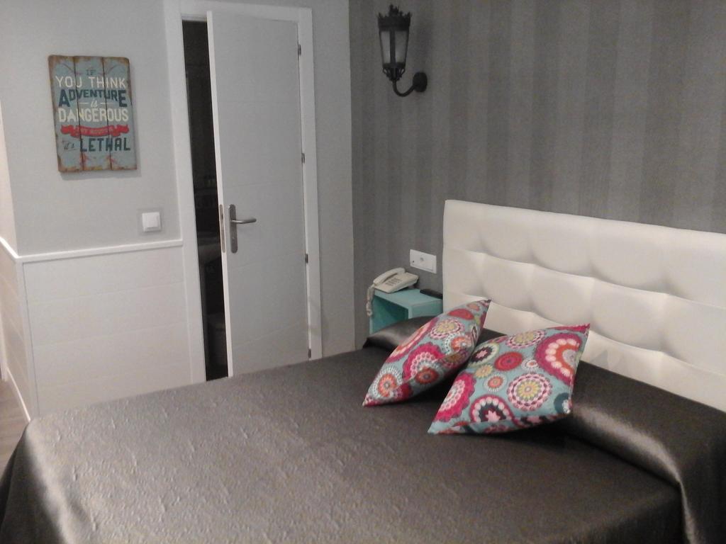 Hostal Don Alfonso Madrid Eksteriør billede