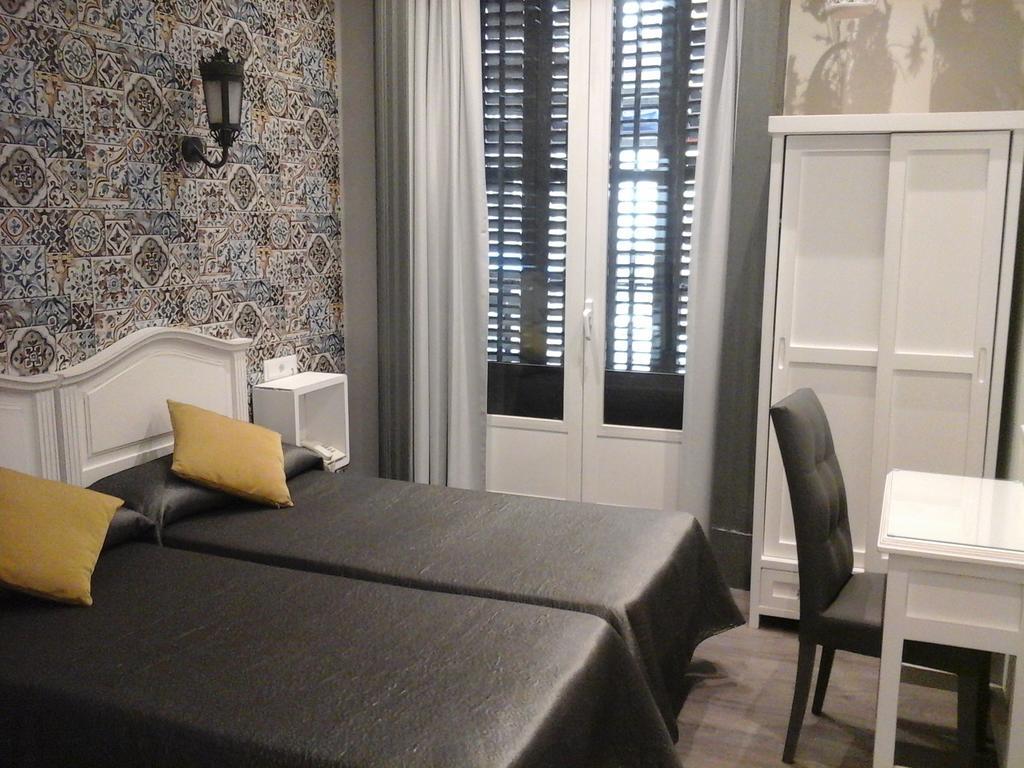 Hostal Don Alfonso Madrid Eksteriør billede