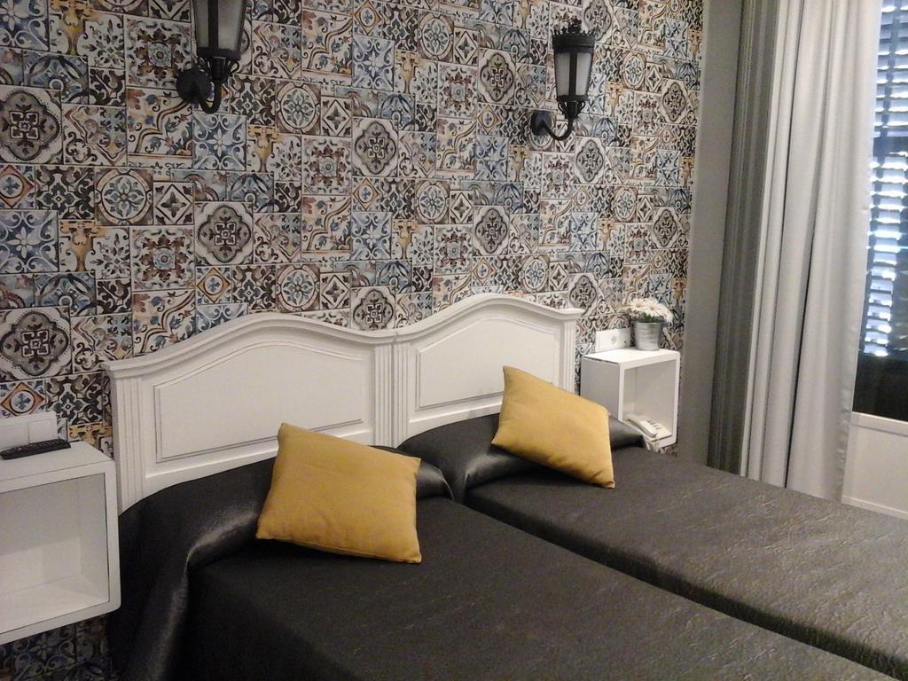 Hostal Don Alfonso Madrid Eksteriør billede
